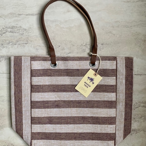 NWT Tan Striped Beach Woven Tote with Set of Beer Cozy - Picture 4 of 9